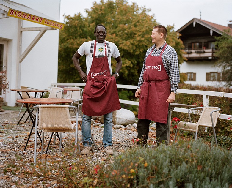 Foto von Quirin Leppert. Sada macht im Bioladen von Uli eine Ausbildung.