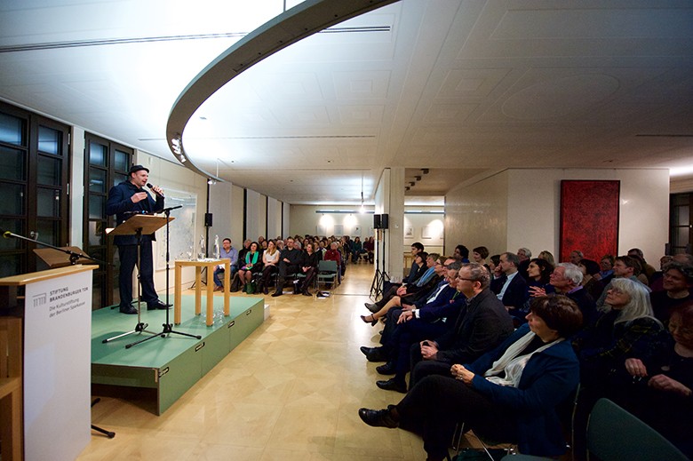 Deutschland, Berlin, 21, Welttag der Poesie feiert die Vielfalt von Sprache, Stiftung Brandenburger Tor, Max Liebermann Haus, Bas Böttcher, Deutschland, © Rolf Zoellner.