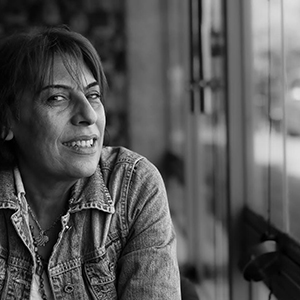 Portrait Hanadi Zarka, Autorin und Dichterin